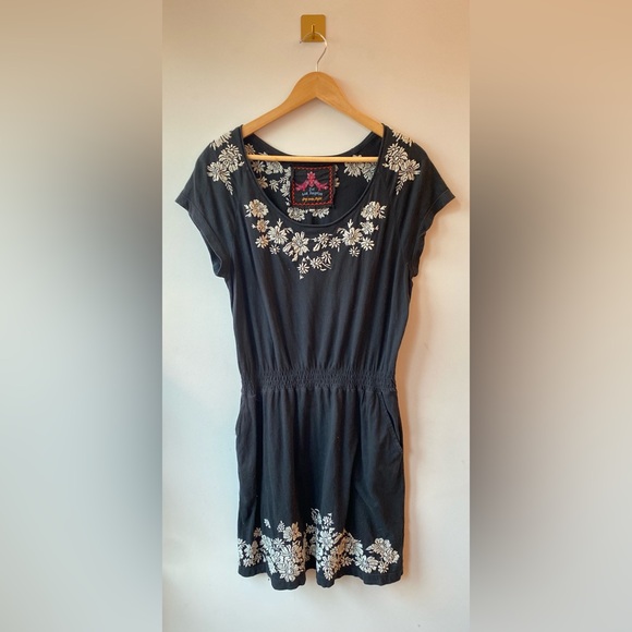 Johnny Was Dresses & Skirts - Johnny Was | Medium Black Embroidered Floral Cotton Dress